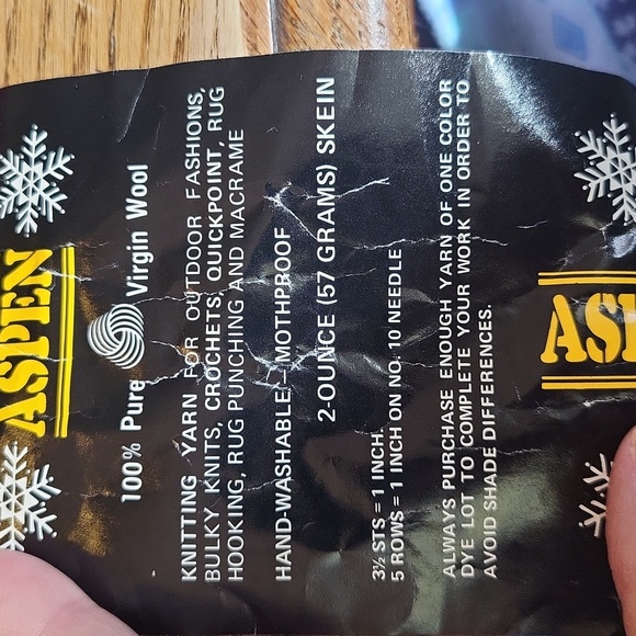 Aspen 100% Virgin Wool yarn - Picture 4 of 4